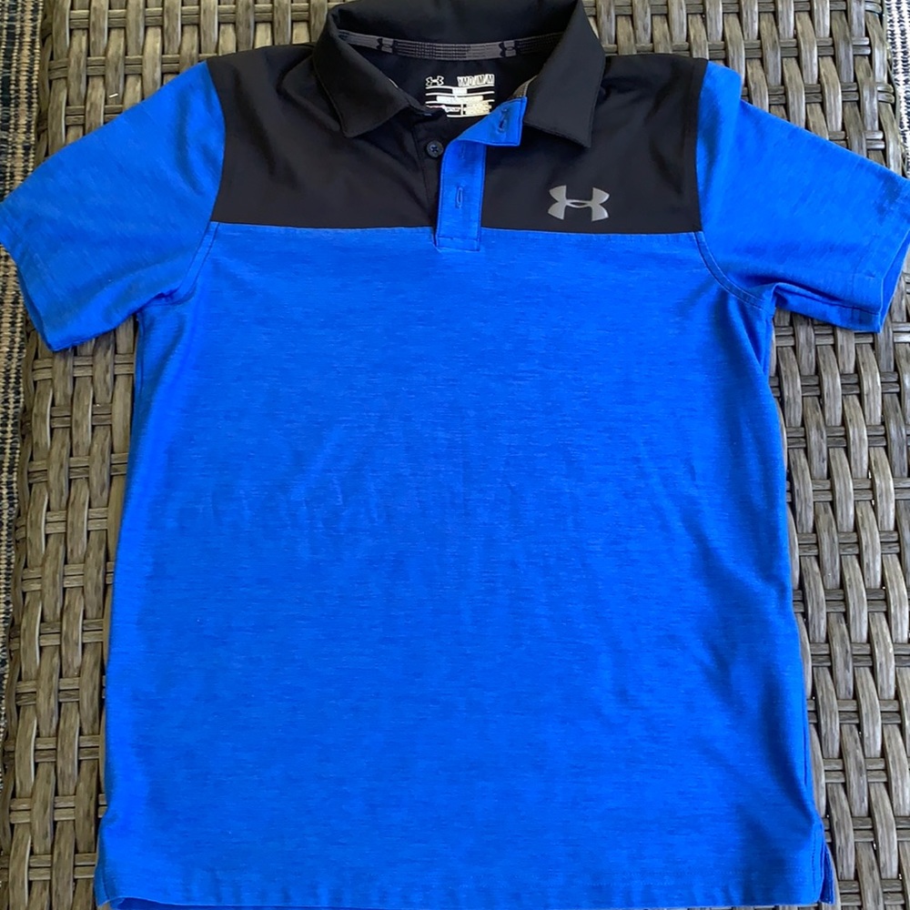 Excellent condition Like new!!Great Summer Ready!! Boys UnderAmour Polo Shirt